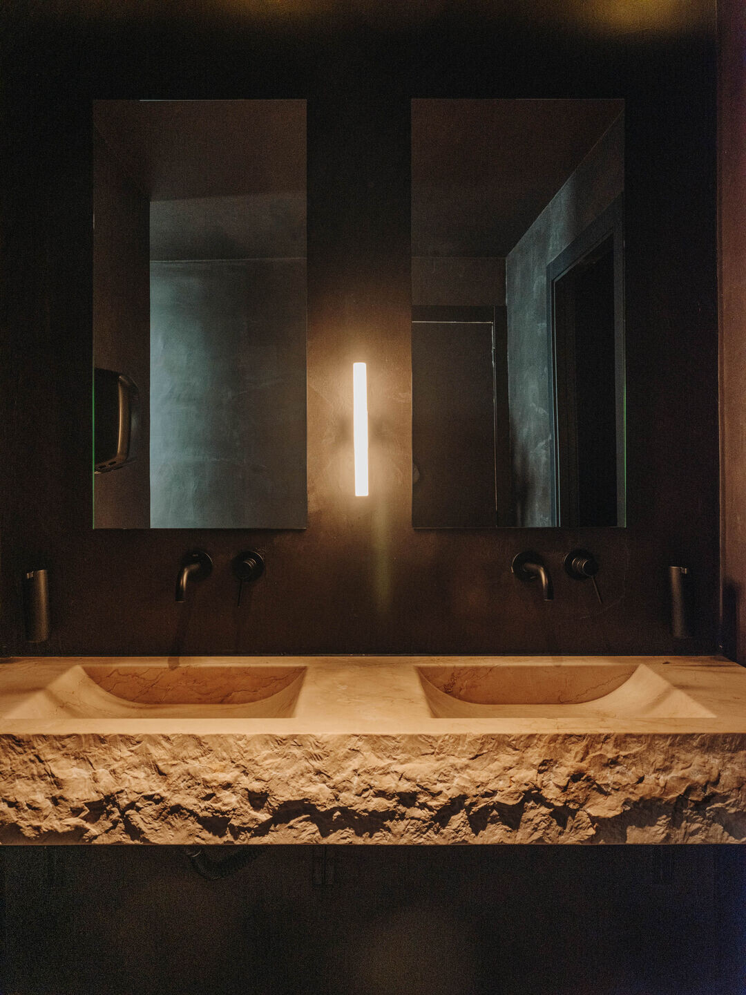 https://archello.com/story/143967/attachments/photos-videos/37 photo_credit Salva Lopez