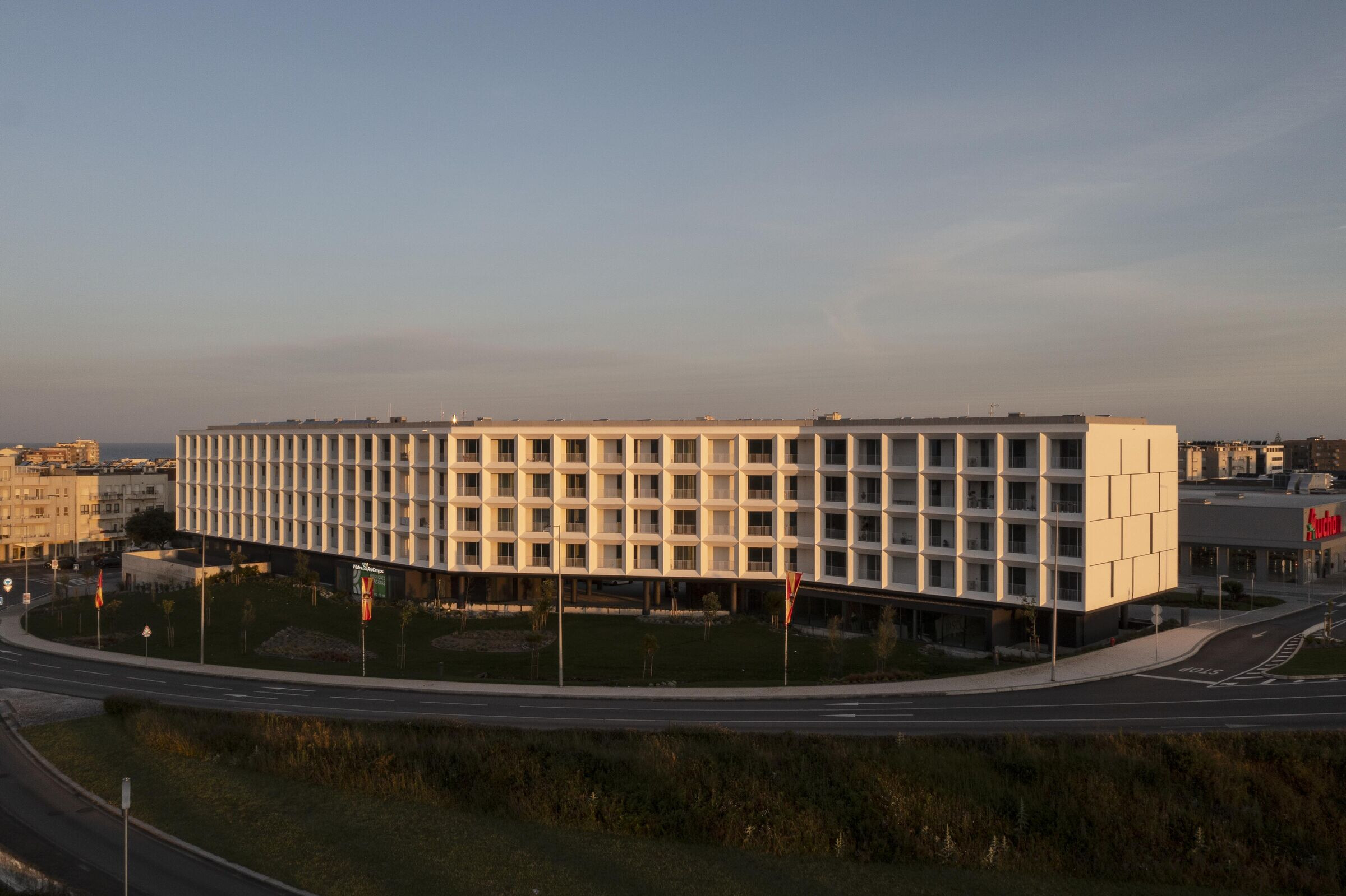 https://archello.com/story/144270/attachments/photos-videos/5 photo_credit António Teixeira