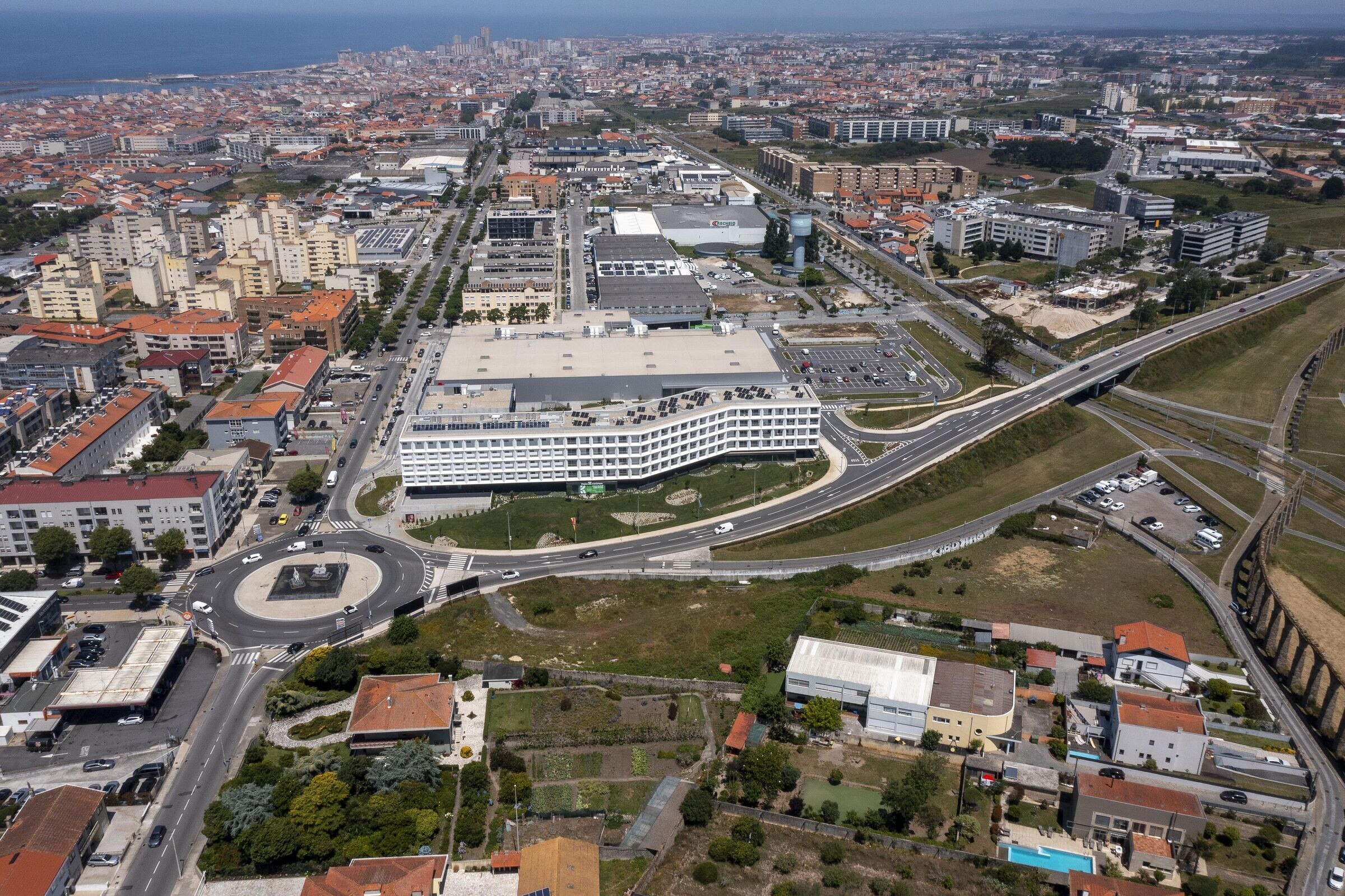 https://archello.com/story/144270/attachments/photos-videos/3 photo_credit António Teixeira