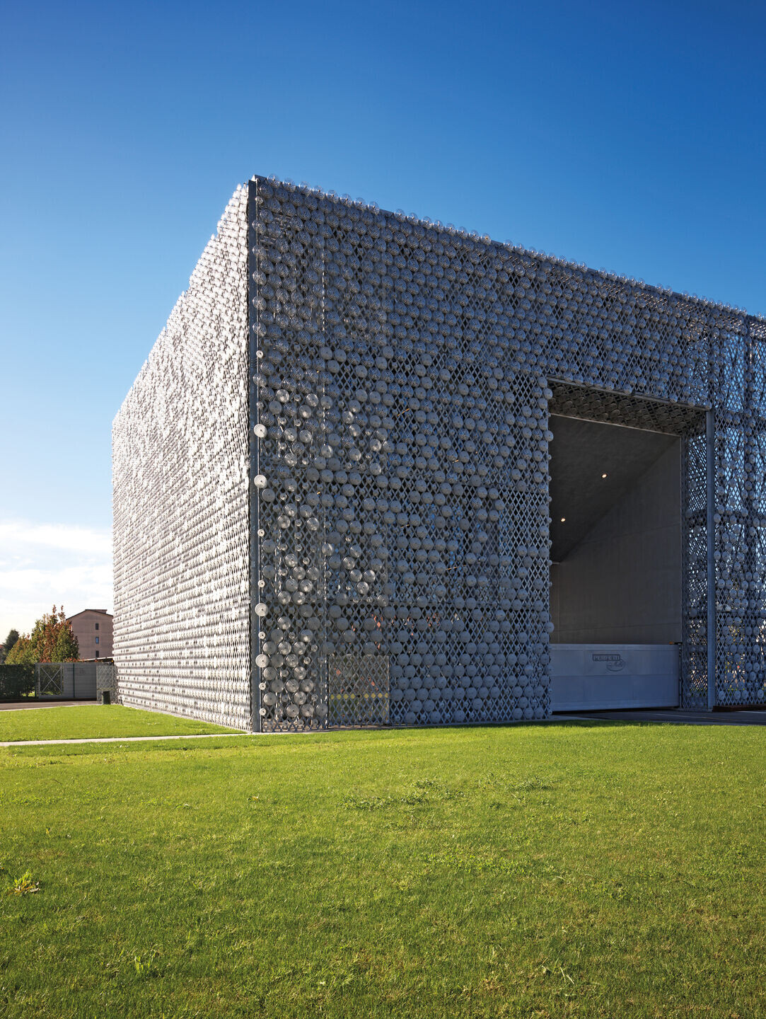 https://archello.com/story/144364/attachments/photos-videos/10 photo_credit Pietro Savorelli e Associati