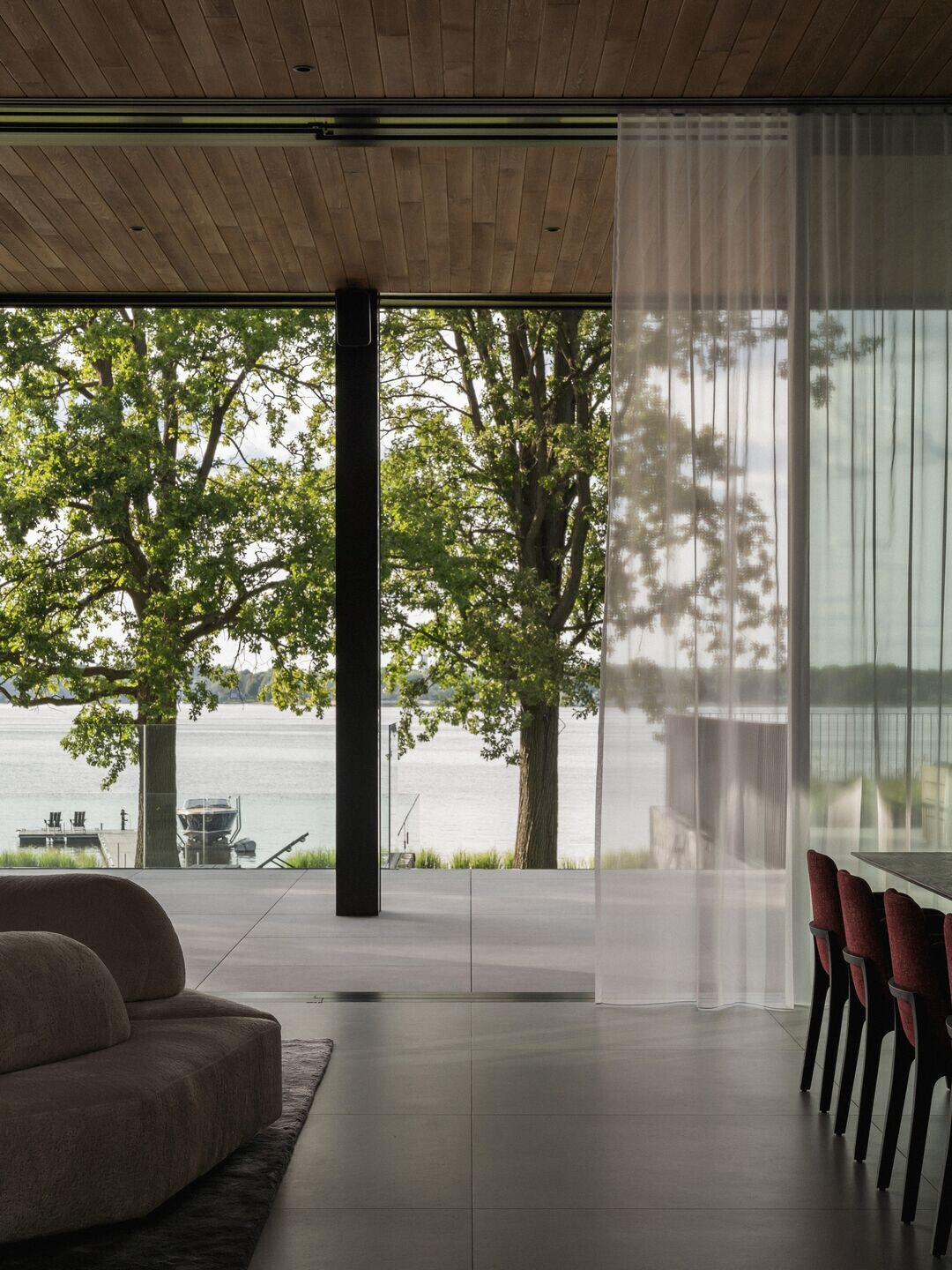 https://archello.com/story/144343/attachments/photos-videos/9 photo_credit Raphaël Thibodeau