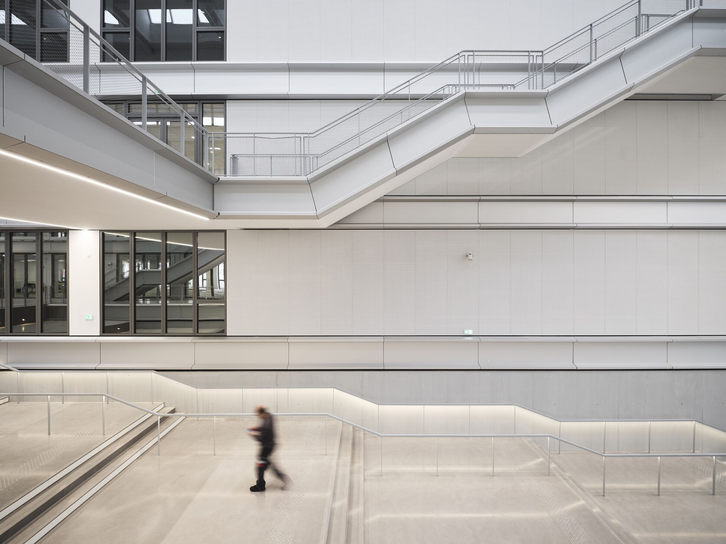 https://archello.com/story/103722/attachments/photos-videos/8 photo_credit JEAN-PHILIPPE MESGUEN FOR PCA-STREAM