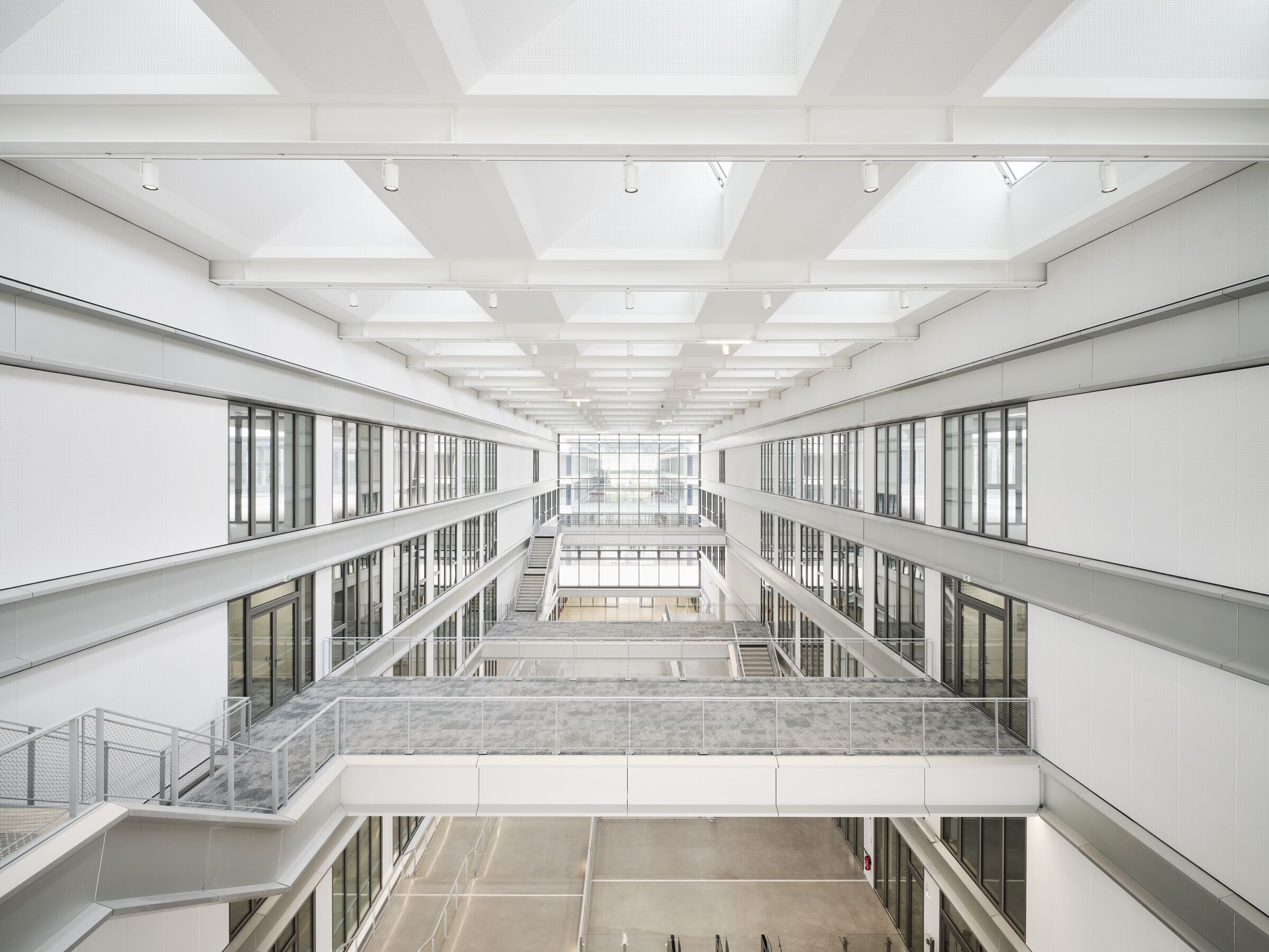 https://archello.com/story/103722/attachments/photos-videos/10 photo_credit JEAN-PHILIPPE MESGUEN FOR PCA-STREAM
