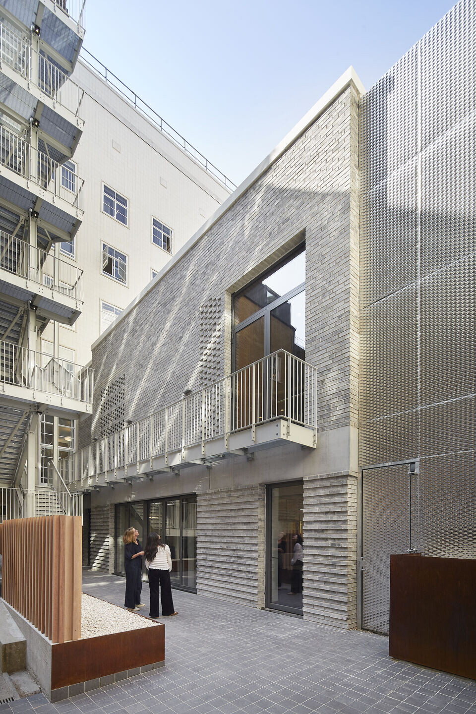 https://archello.com/story/144951/attachments/photos-videos/3 photo_credit Hufton + Crow Photography