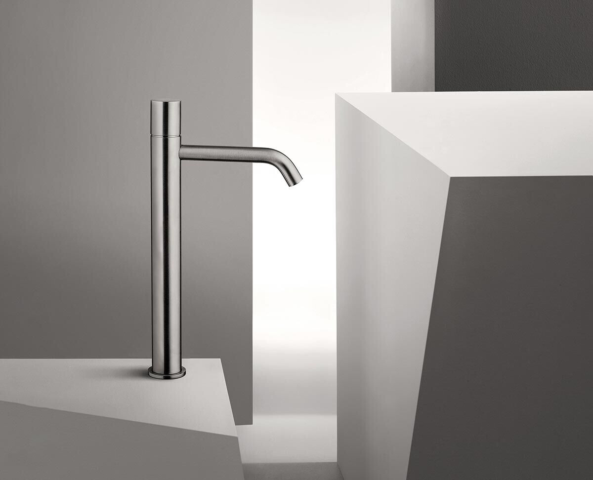 https://archello.com/product/59355/attachments/photos-videos/5