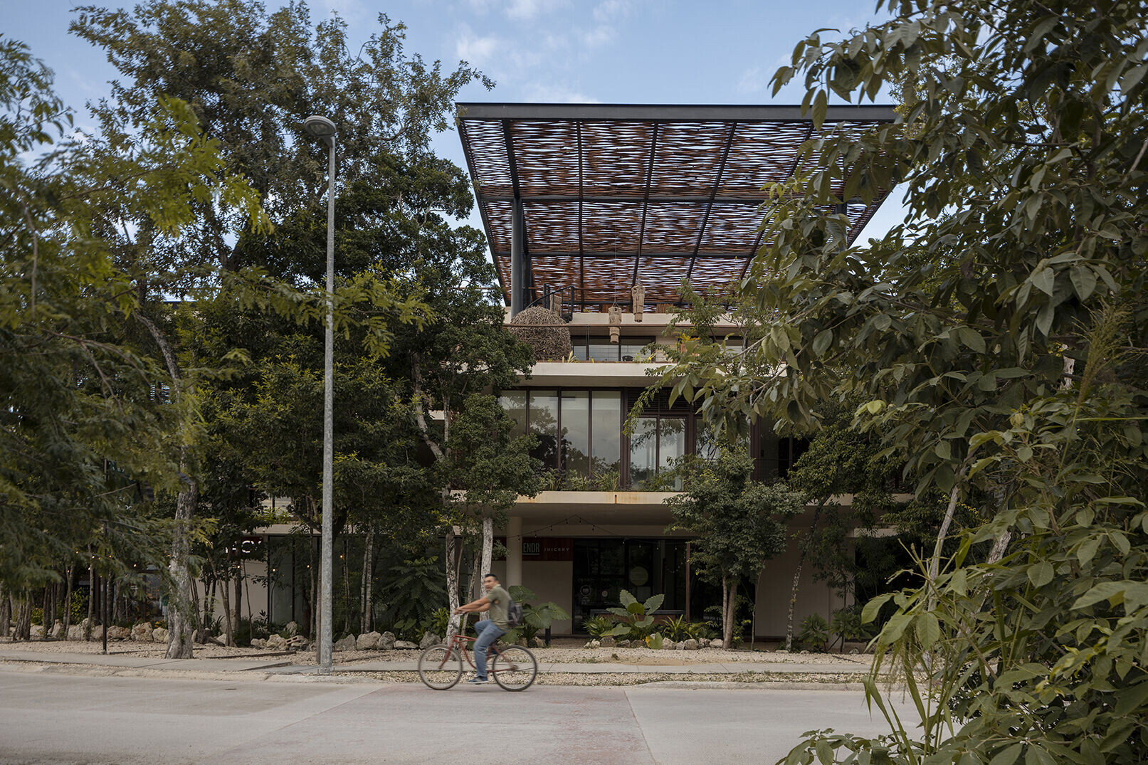 https://archello.com/story/145048/attachments/photos-videos/6 photo_credit Óscar Caballero for Sordo Madaleno