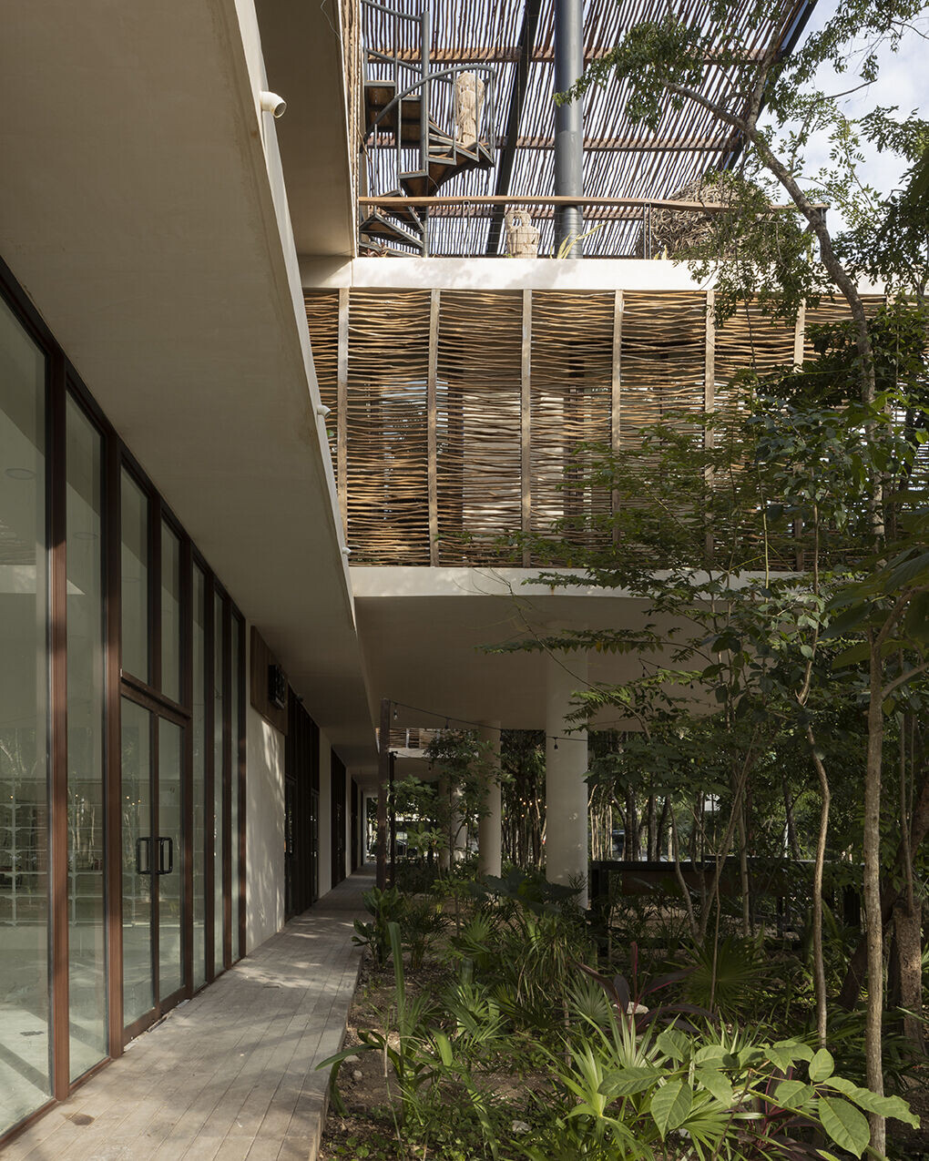 https://archello.com/story/145048/attachments/photos-videos/9 photo_credit Óscar Caballero for Sordo Madaleno
