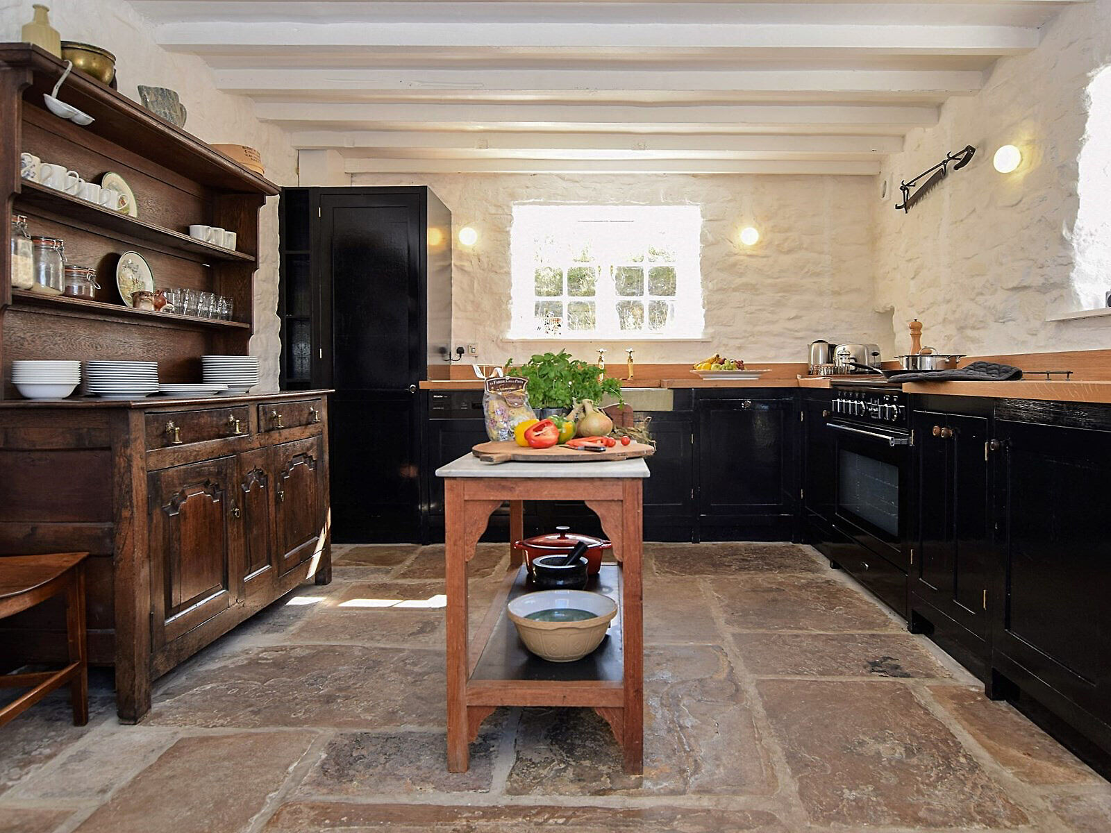 https://archello.com/story/145063/attachments/photos-videos/5 photo_credit forresterarchitects