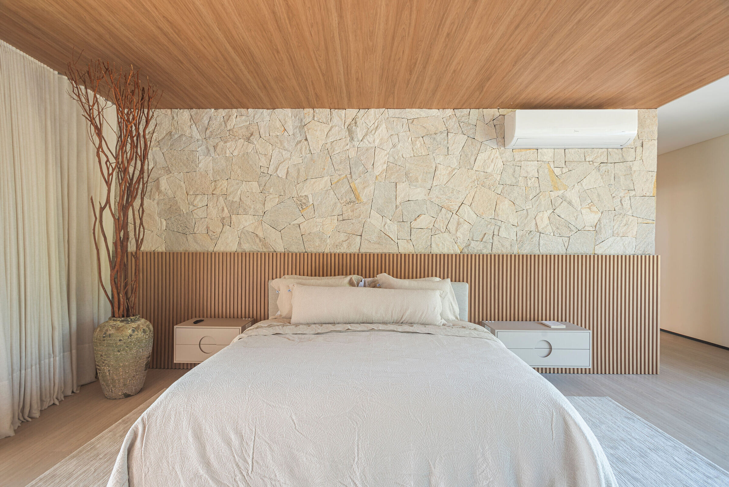 https://archello.com/story/145414/attachments/photos-videos/25 photo_credit Alexandre Zelinski
