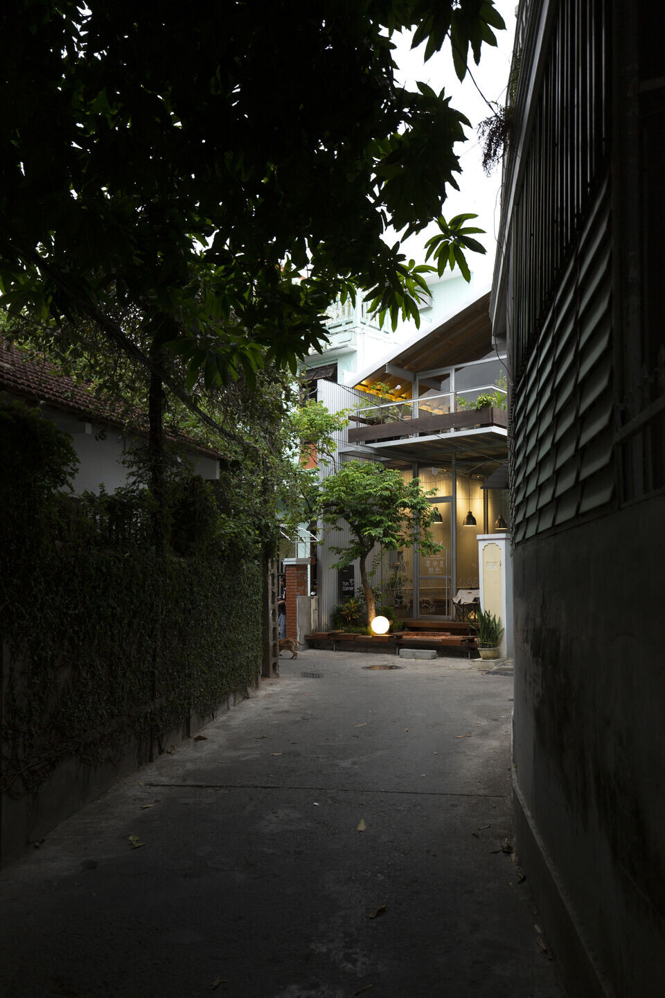 https://archello.com/story/145451/attachments/photos-videos/5 photo_credit Ton That Hoang Anh