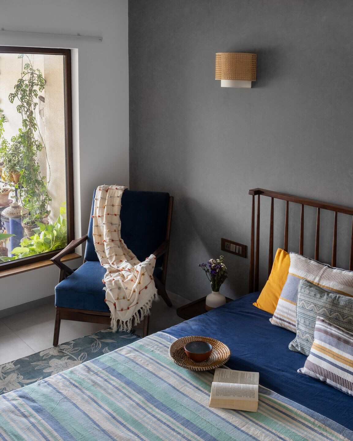https://archello.com/story/145531/attachments/photos-videos/7 photo_credit Manish Malli (https://www.instagram.com/manishmalli13/)