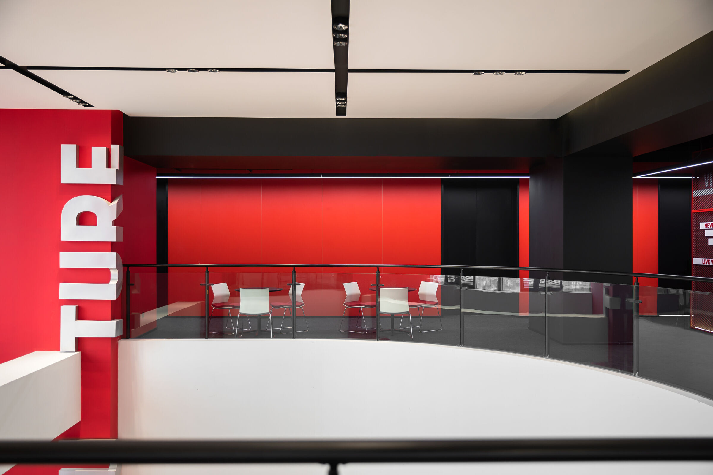 https://archello.com/story/145640/attachments/photos-videos/23 photo_credit D&E Design