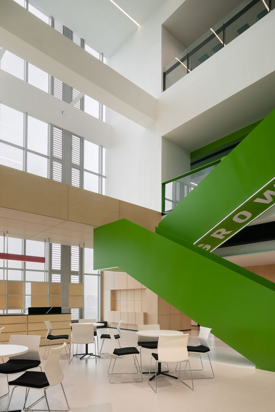 https://archello.com/story/145640/attachments/photos-videos/41 photo_credit D&E Design