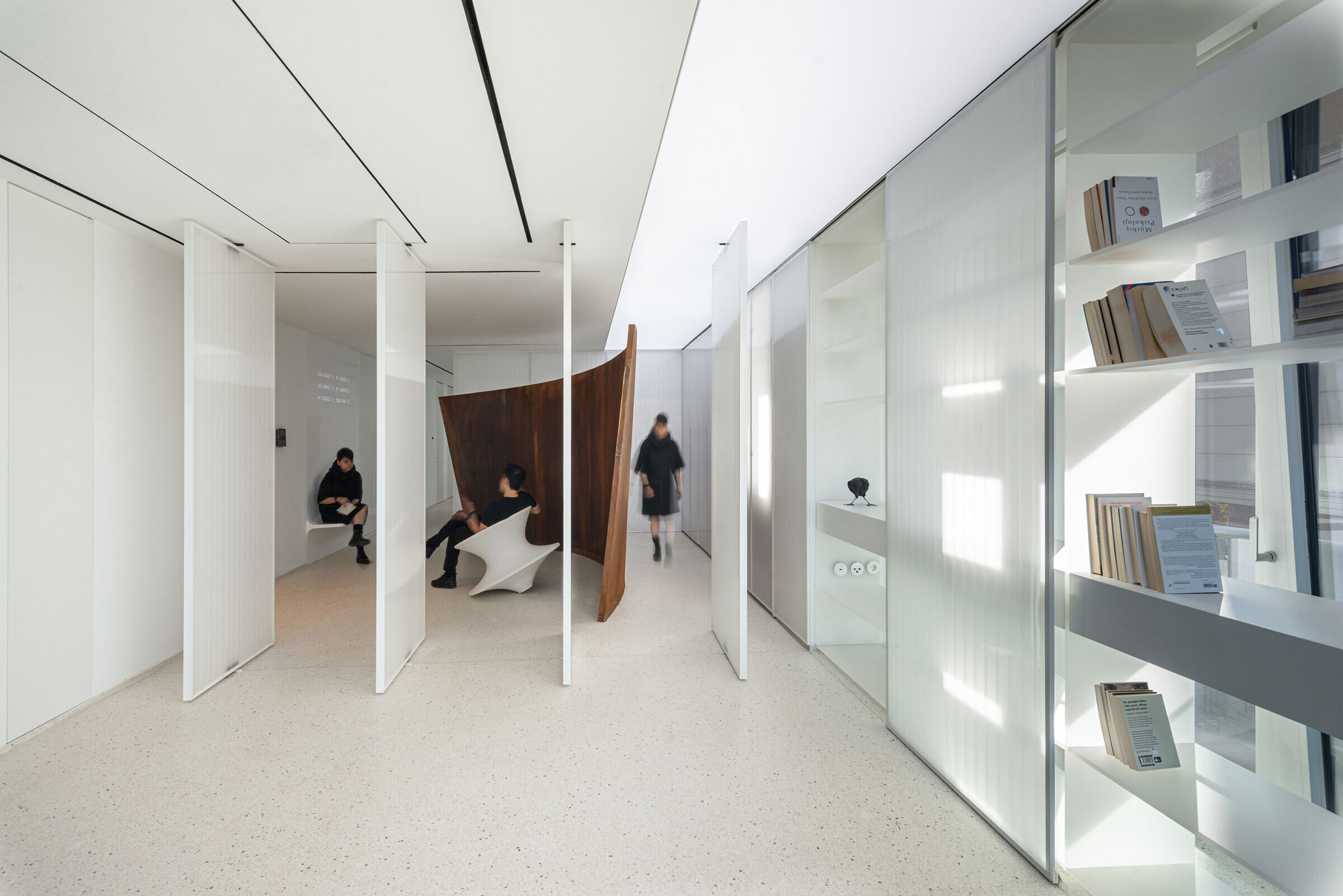 https://archello.com/story/145654/attachments/photos-videos/2 photo_credit Rooydaad Architects