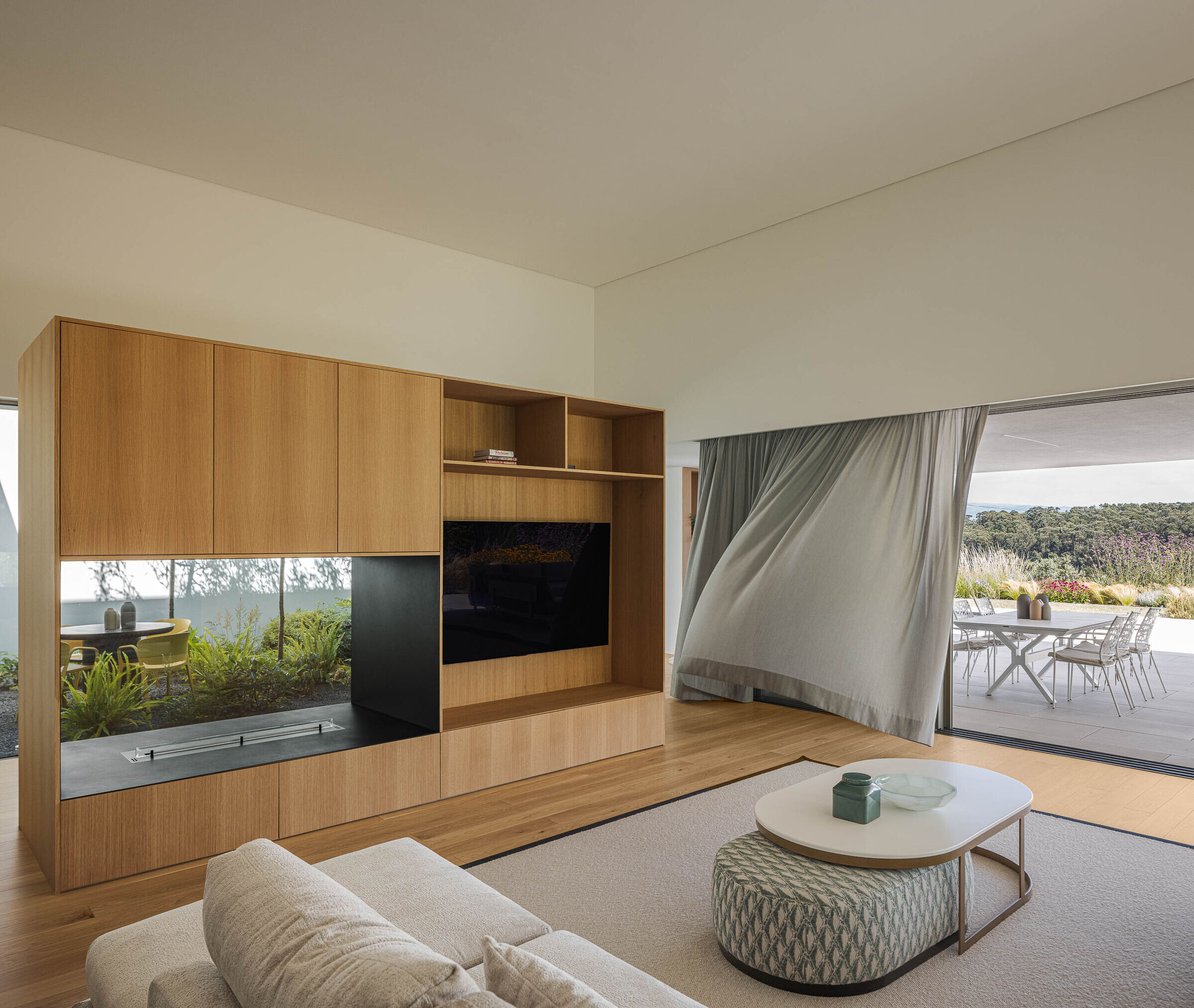 https://archello.com/story/145723/attachments/photos-videos/18 photo_credit Ivo Tavares Studio