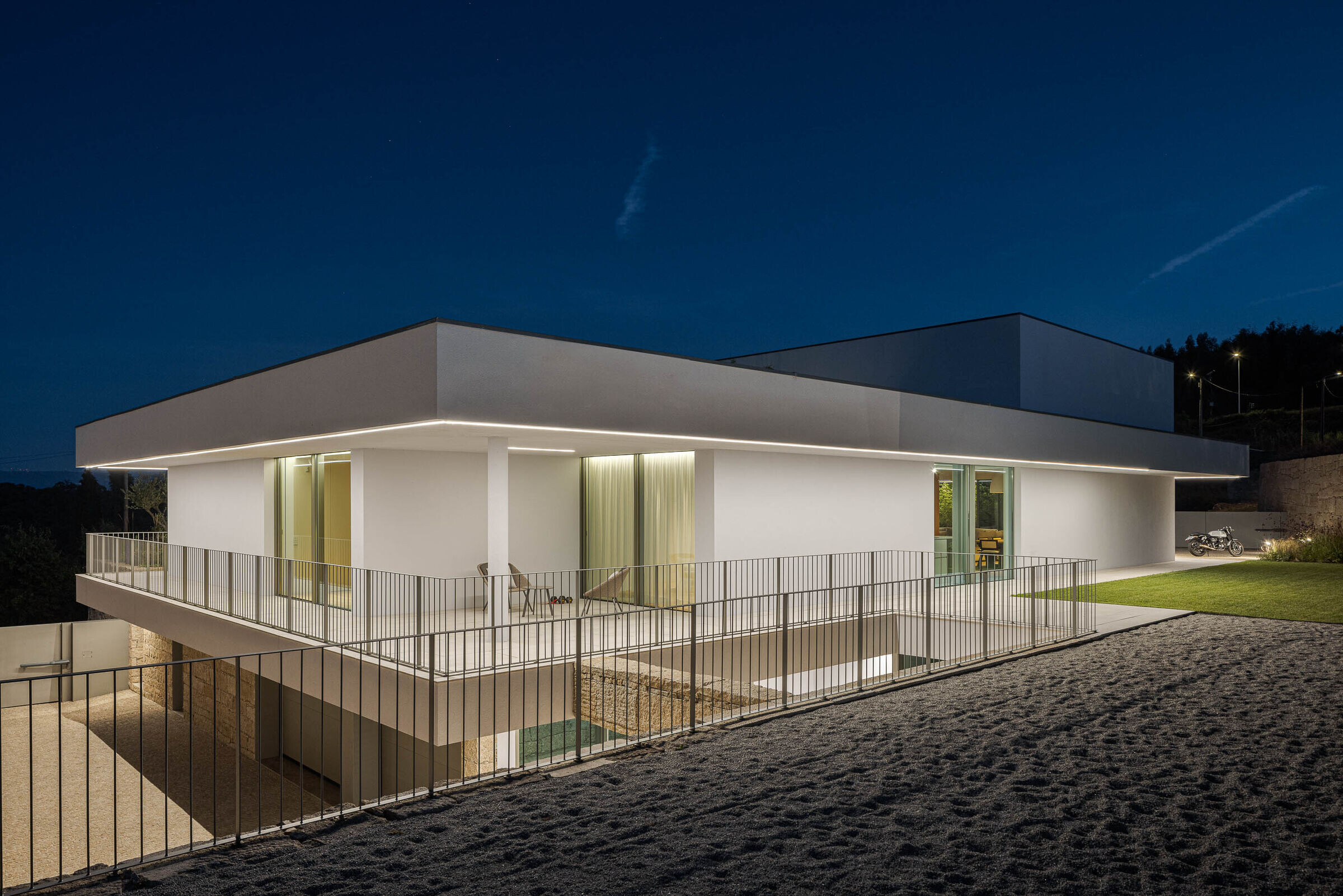 https://archello.com/story/145723/attachments/photos-videos/33 photo_credit Ivo Tavares Studio