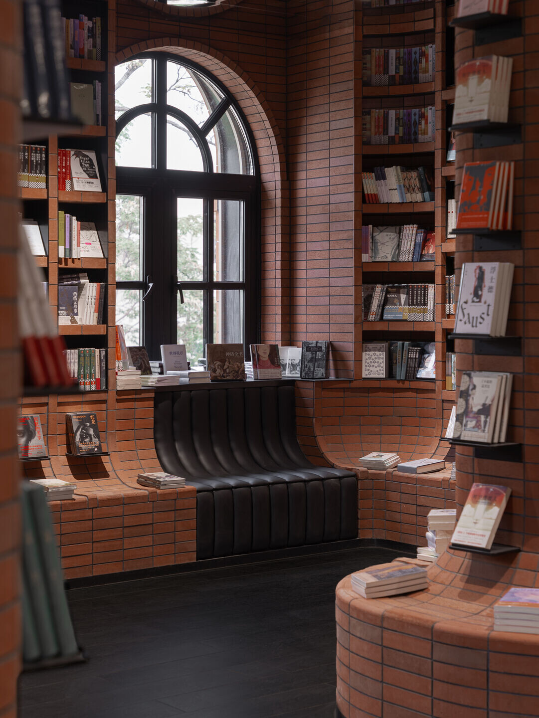 https://archello.com/story/145692/attachments/photos-videos/8