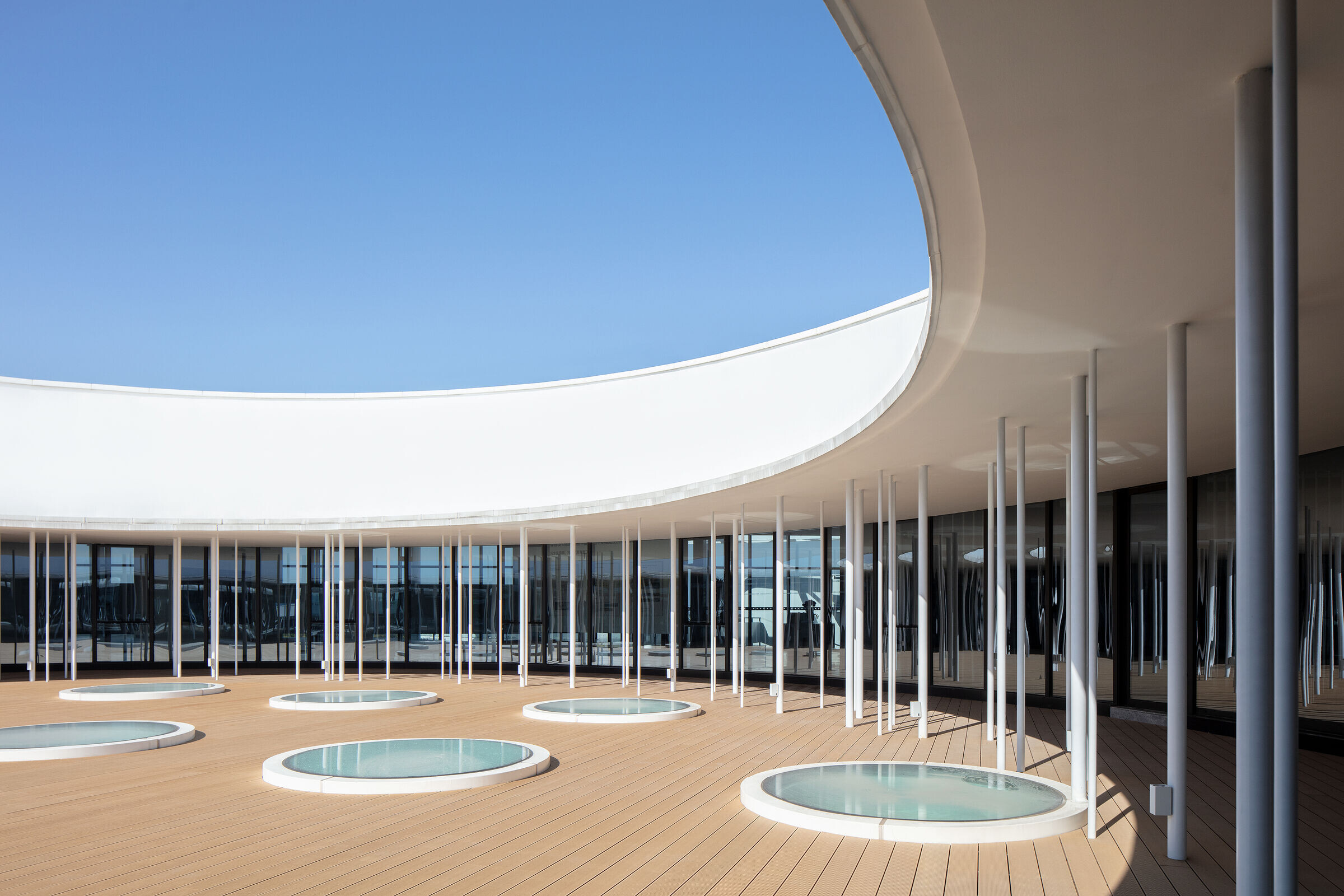https://archello.com/story/145741/attachments/photos-videos/11 photo_credit THAD