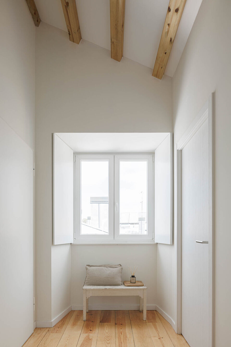 https://archello.com/story/145814/attachments/photos-videos/12 photo_credit Ivo Tavares Studio