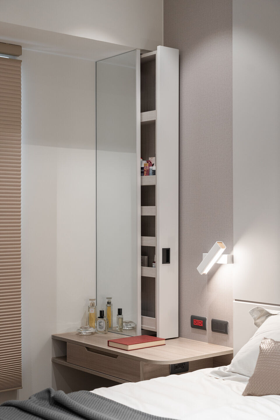 https://archello.com/story/145942/attachments/photos-videos/20 photo_credit Hua happeni Studio