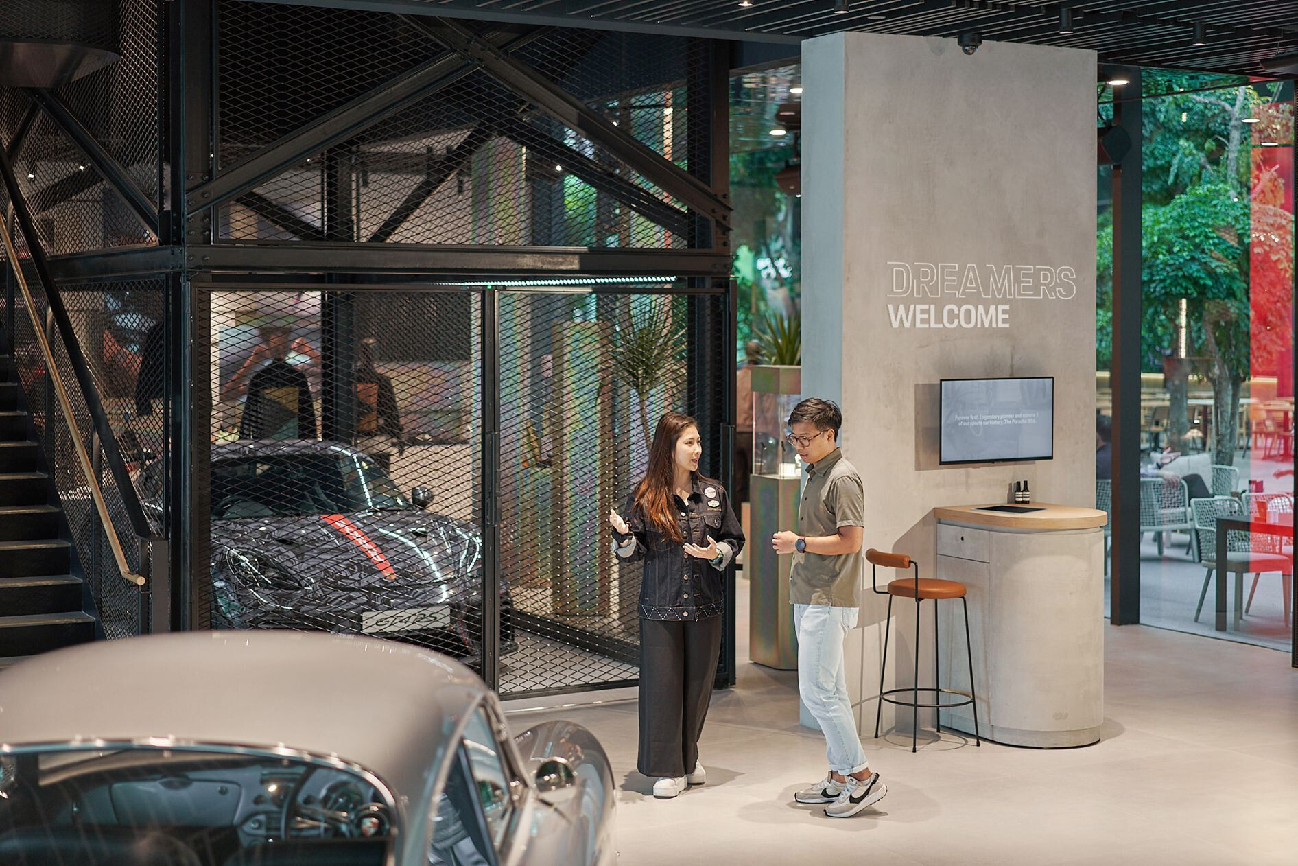https://archello.com/story/145943/attachments/photos-videos/6 photo_credit porsche singapore