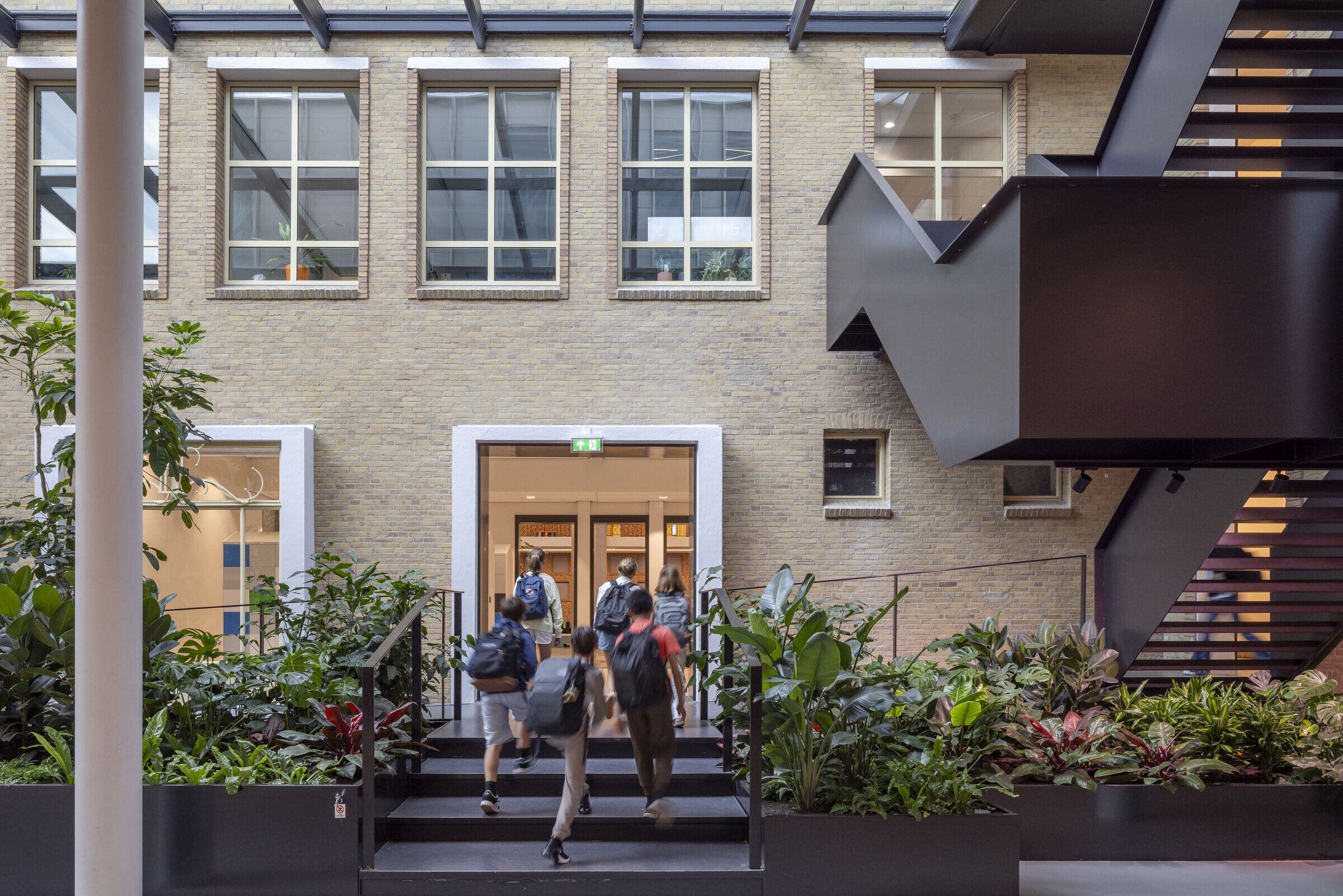 https://archello.com/story/146163/attachments/photos-videos/4 photo_credit Lucas van der Wee