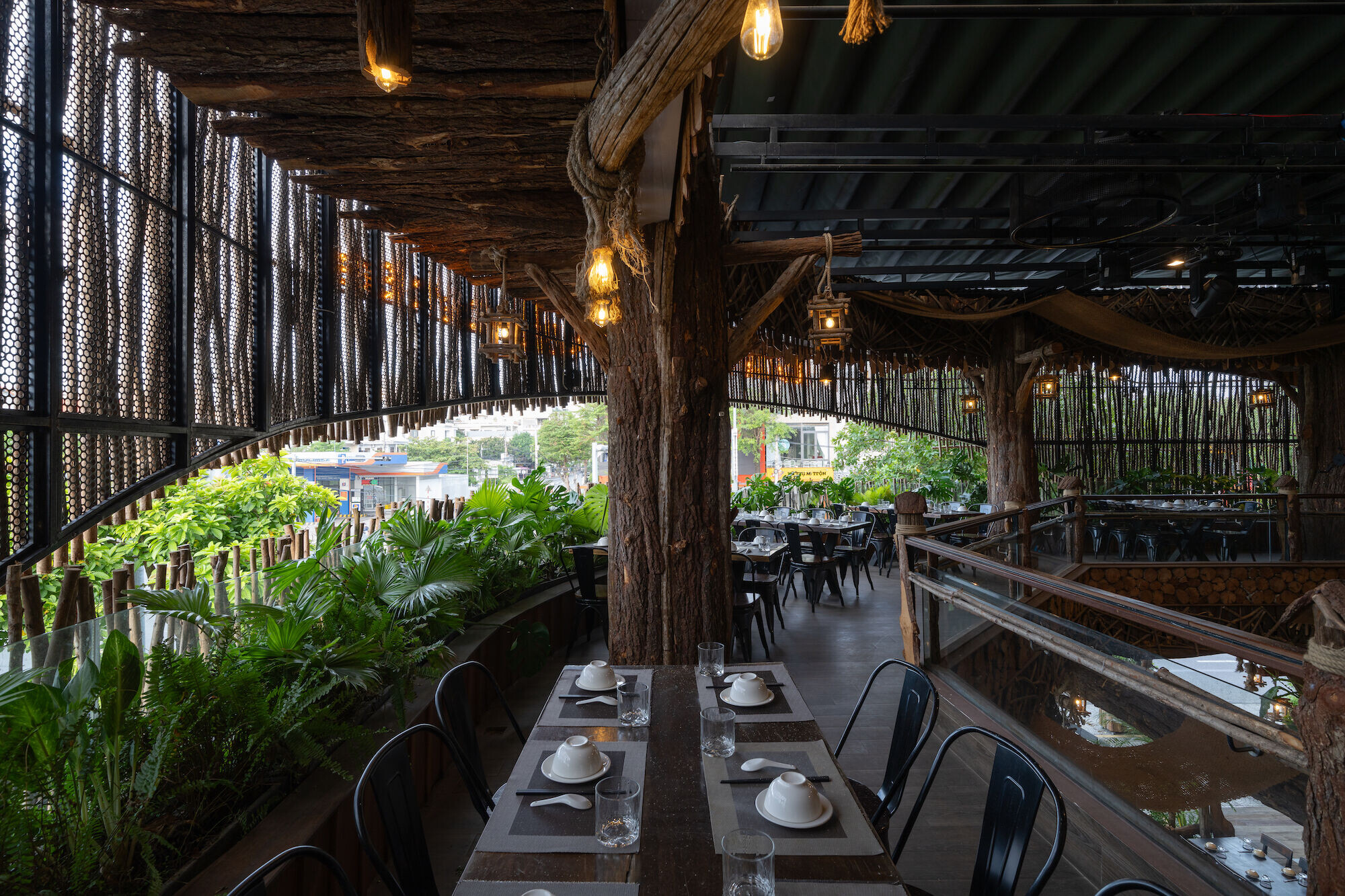 https://archello.com/story/146300/attachments/photos-videos/38 photo_credit Quang Tran