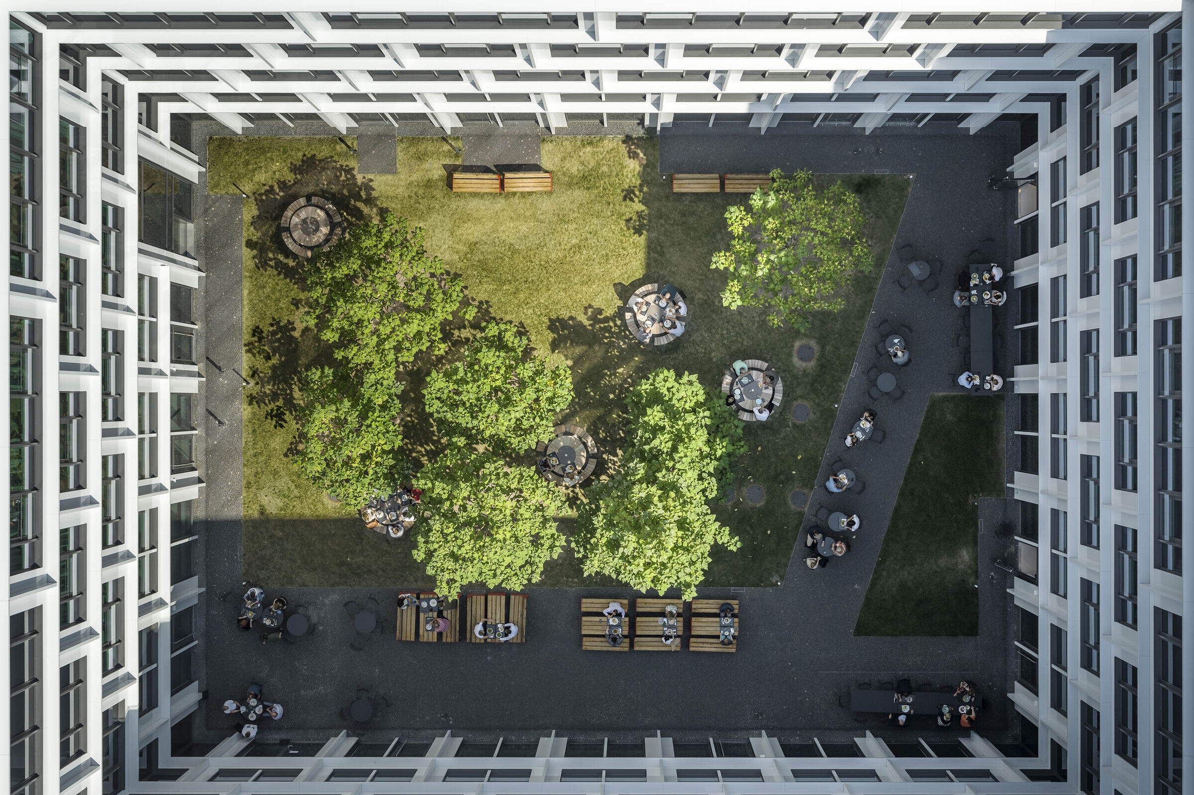 https://archello.com/story/146380/attachments/photos-videos/14 photo_credit HG Esch