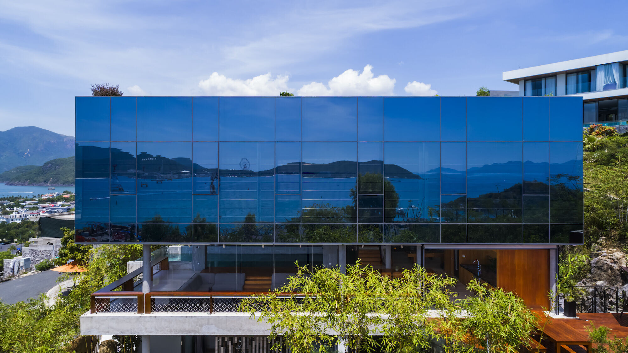 https://archello.com/story/146478/attachments/photos-videos/7 photo_credit Oki Hiroyuki