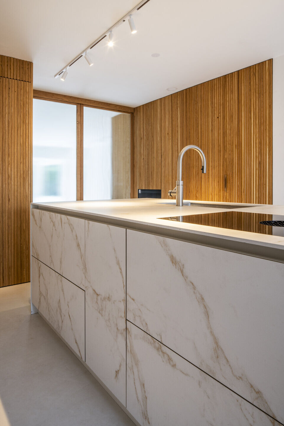 https://archello.com/story/146463/attachments/photos-videos/11 photo_credit Roel Backaert