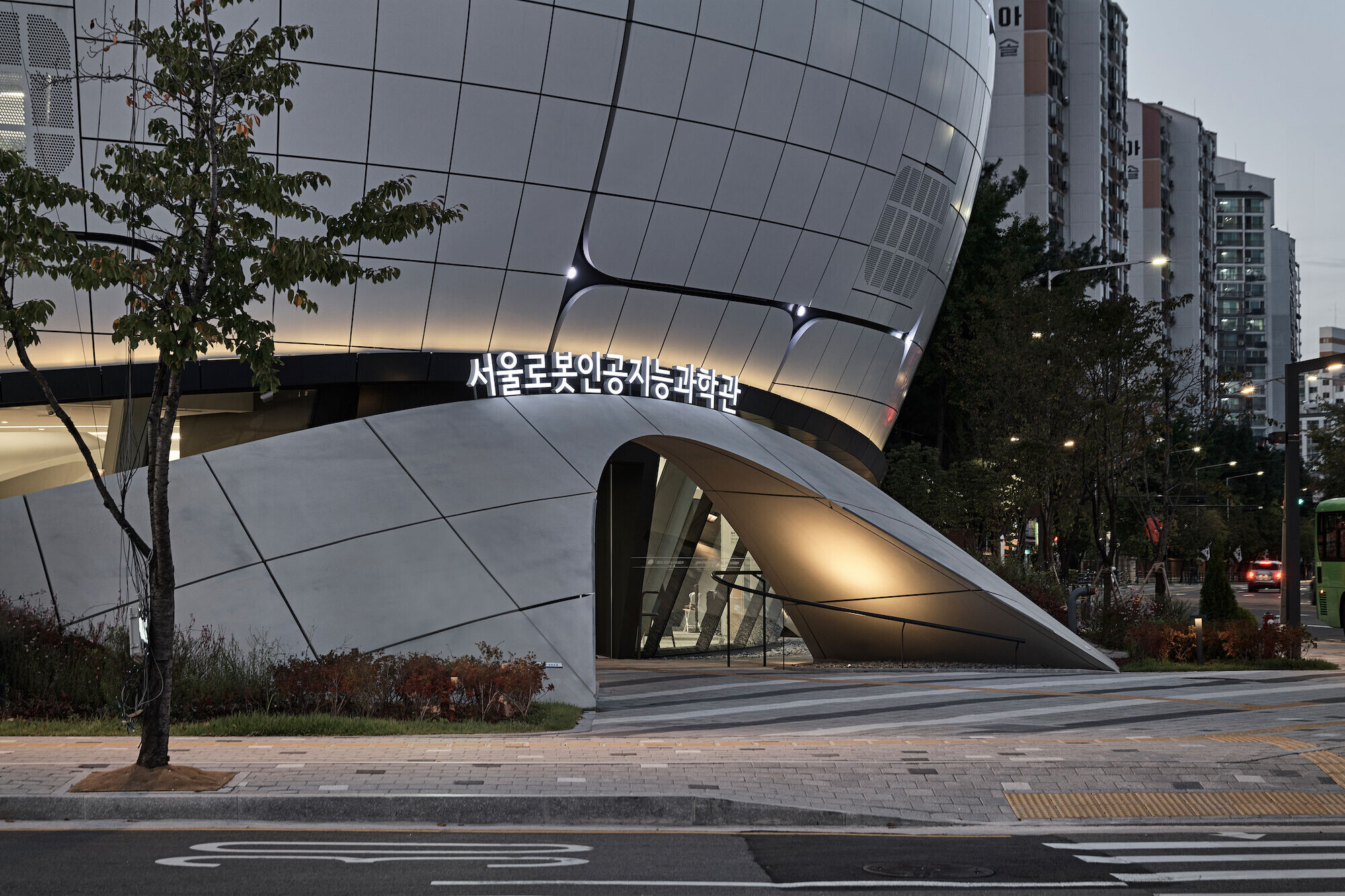 https://archello.com/story/60261/attachments/photos-videos/7 photo_credit Namsun Lee, MAA