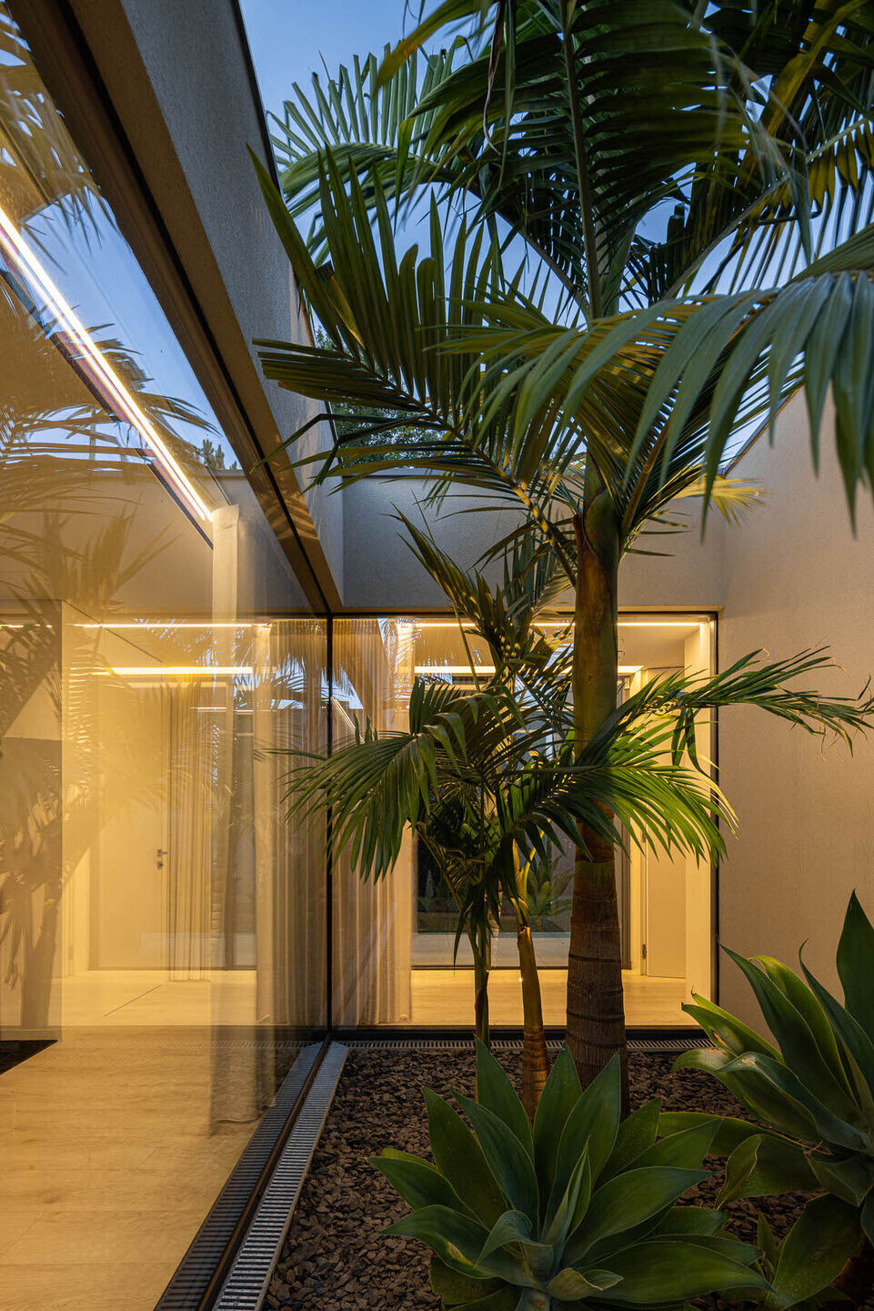 https://archello.com/story/147369/attachments/photos-videos/3 photo_credit Ivo Tavares Studio