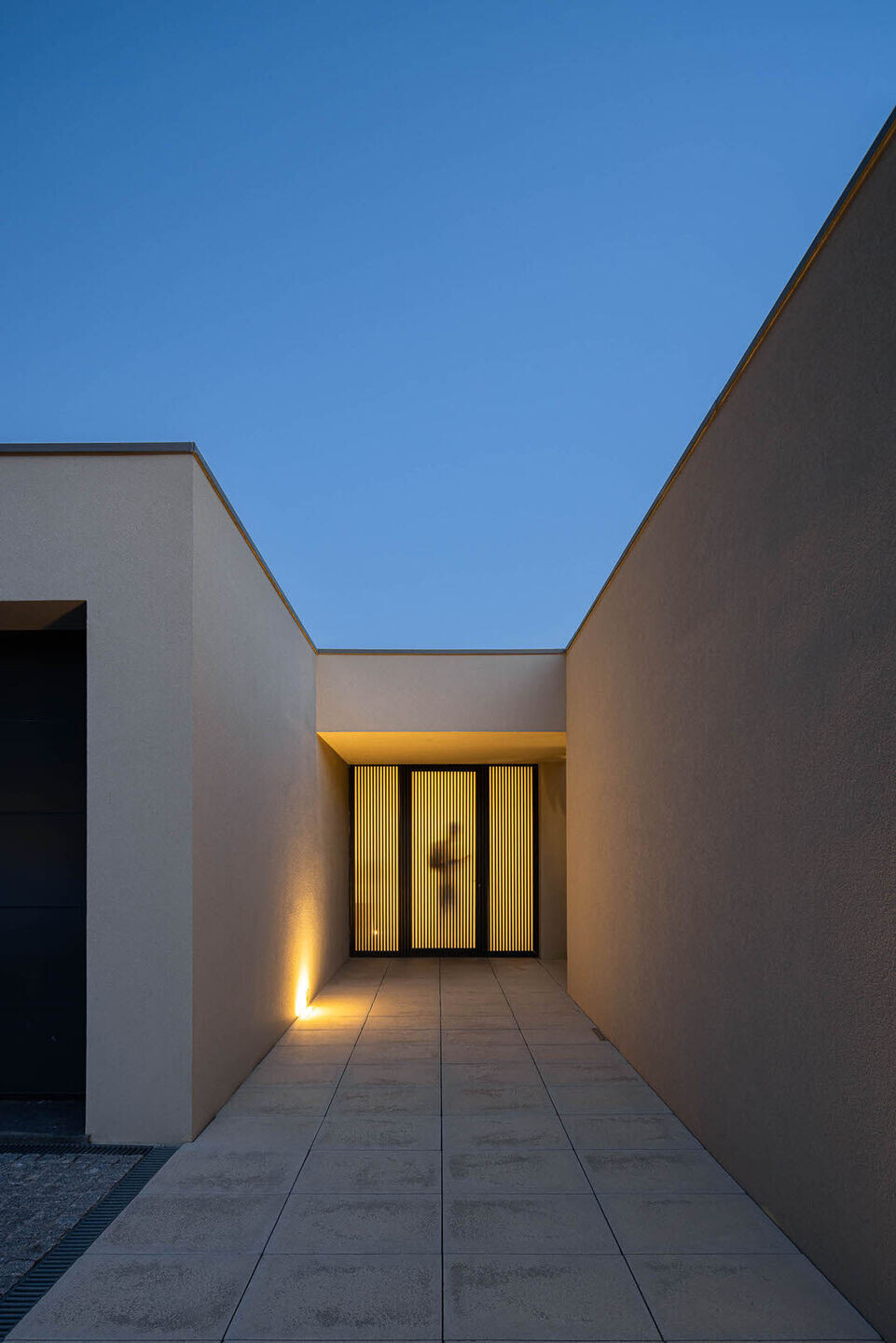 https://archello.com/story/147369/attachments/photos-videos/7 photo_credit Ivo Tavares Studio