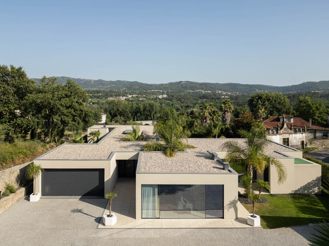 https://archello.com/story/147369/attachments/photos-videos/11 photo_credit Ivo Tavares Studio