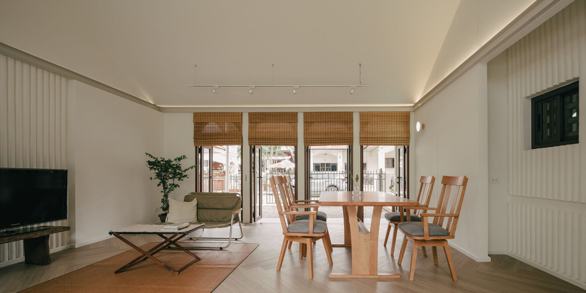 https://archello.com/story/147414/attachments/photos-videos/15 photo_credit Sky|Ground