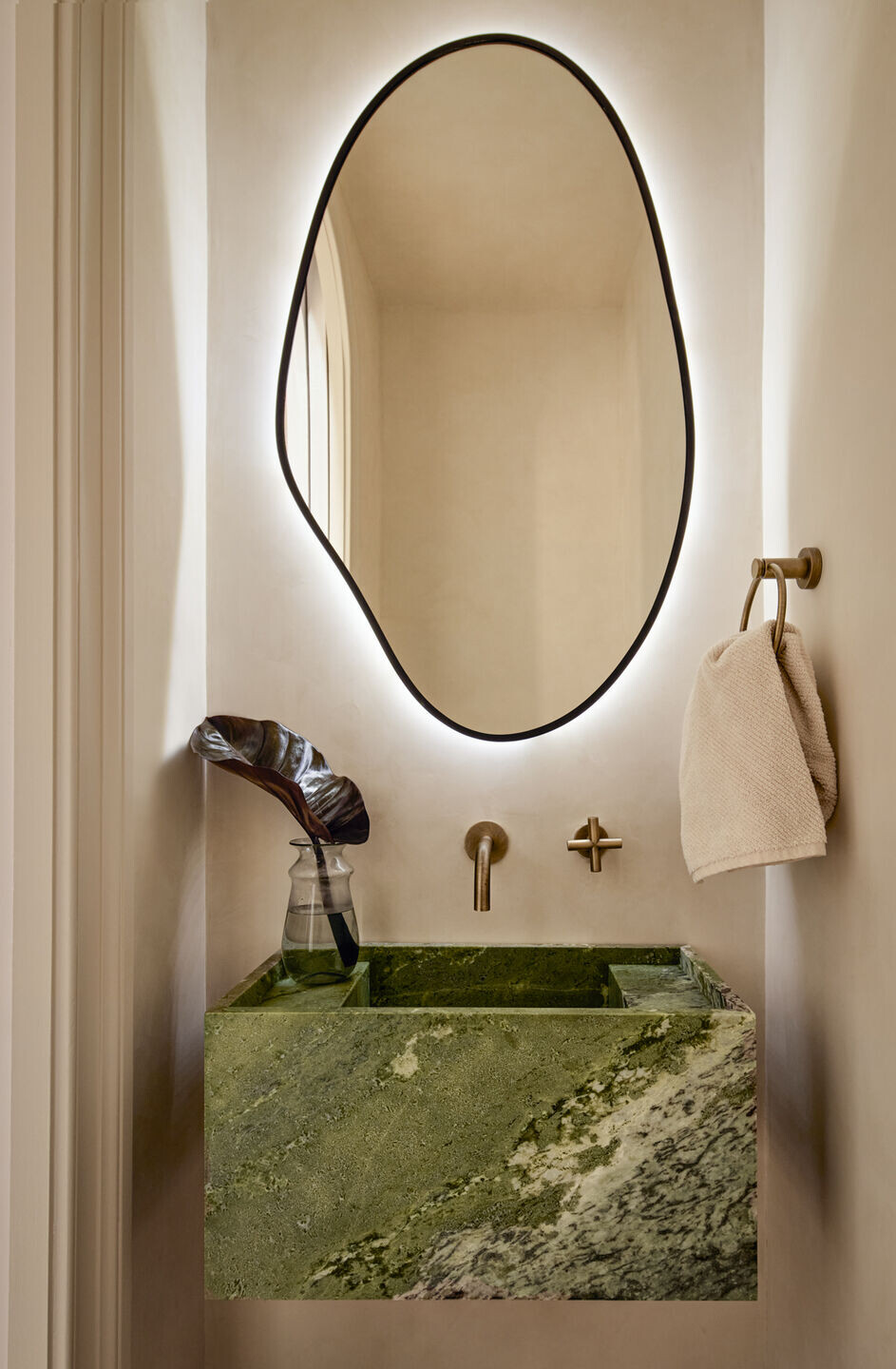 https://archello.com/story/147689/attachments/photos-videos/12 photo_credit Photography: Gieves Anderson, Styling: Philippa Brathwaite