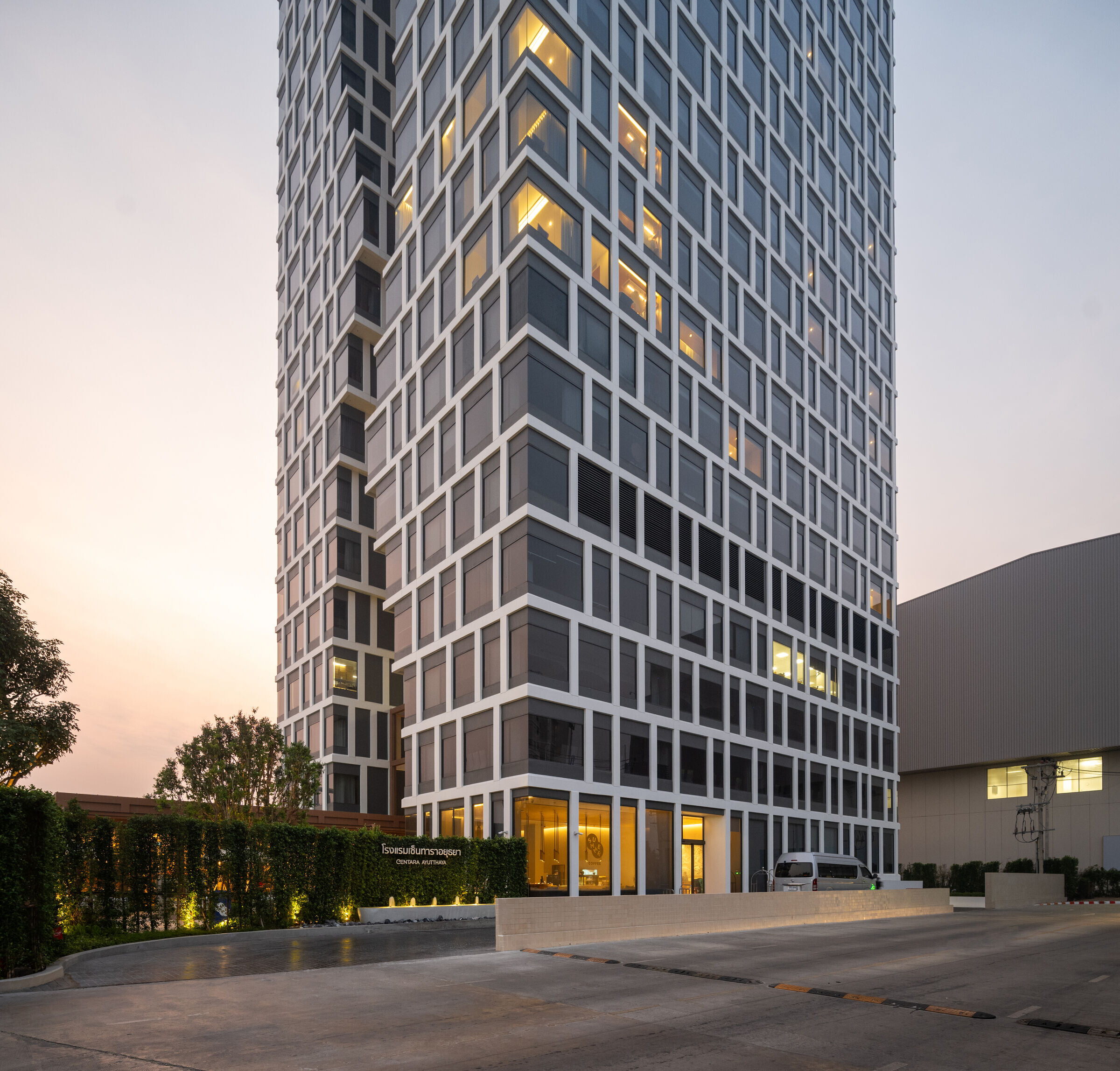 https://archello.com/story/147881/attachments/photos-videos/7 photo_credit Rungkit Charoenwat