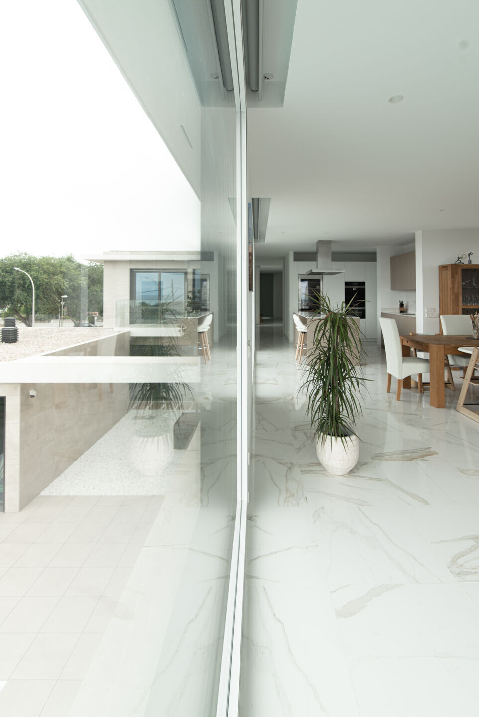https://archello.com/story/148109/attachments/photos-videos/18 photo_credit Casas inHAUS | Fabulous house with pool on the Costa Daurada