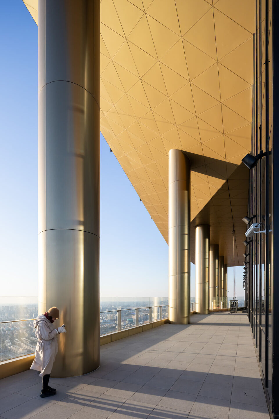 https://archello.com/story/148464/attachments/photos-videos/6 photo_credit The Axiom by Ole Scheeren © Buro-OS_06 Photo by Iwan Baan