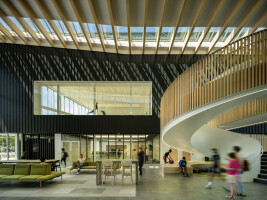 təməsew̓txʷ Aquatic and Community Centre