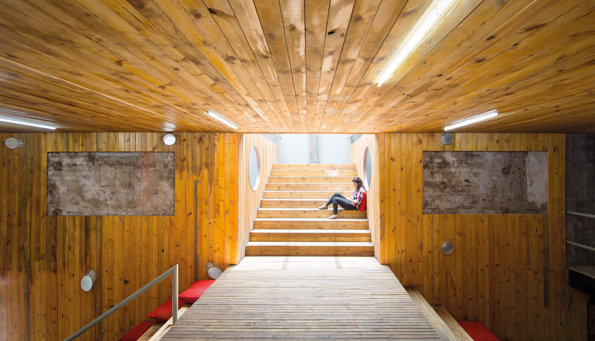 https://archello.com/story/40221/attachments/photos-videos/9 photo_credit Noughts and Crosses