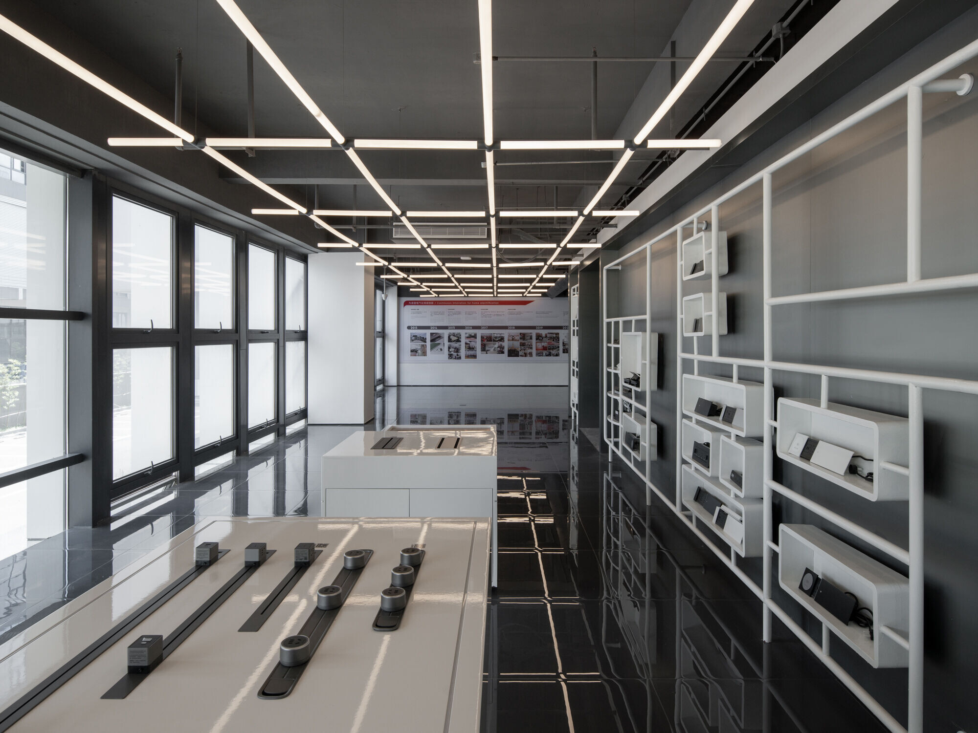 https://archello.com/story/148976/attachments/photos-videos/13 photo_credit LYCS Architecture