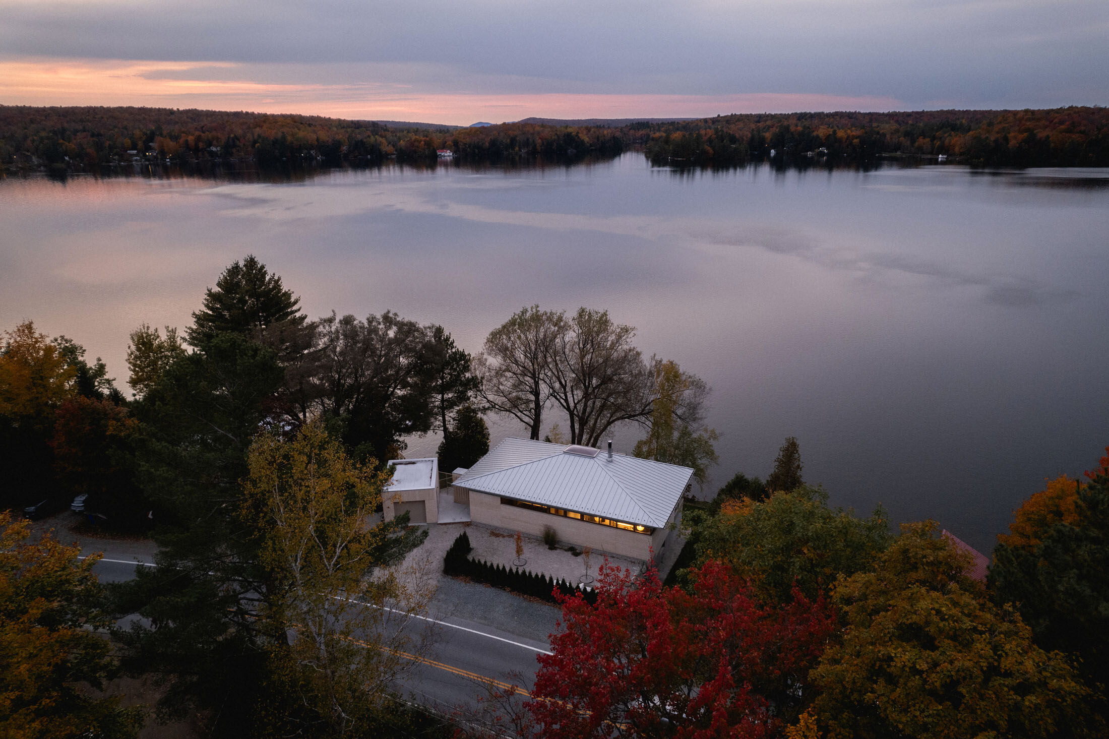 https://archello.com/story/149090/attachments/photos-videos/6 photo_credit Raphaël Thibodeau