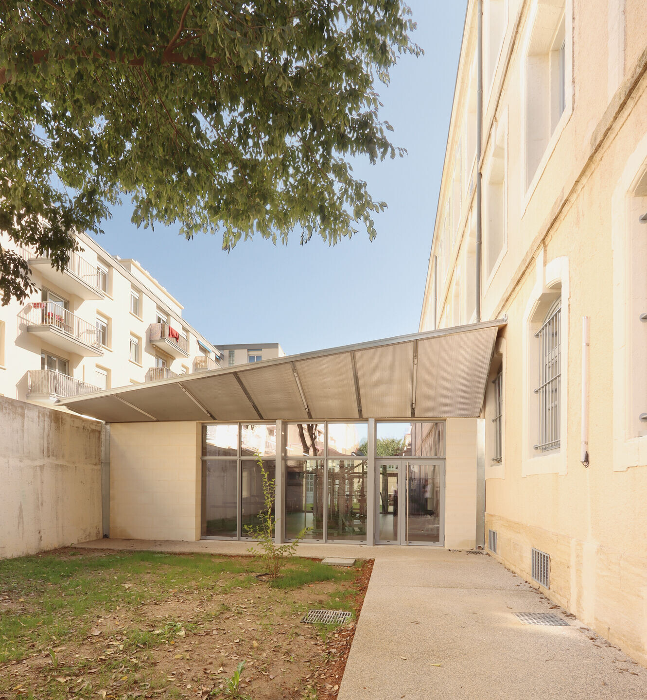 https://archello.com/story/149147/attachments/photos-videos/26 photo_credit Romain Jamot