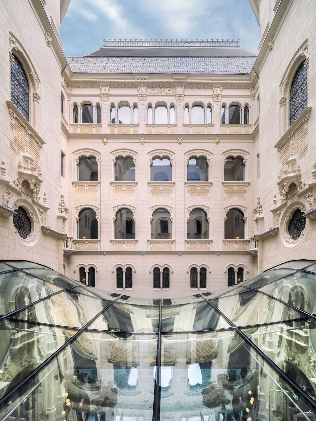 https://archello.com/story/149344/attachments/photos-videos/5 photo_credit Tamás Bujnovszky