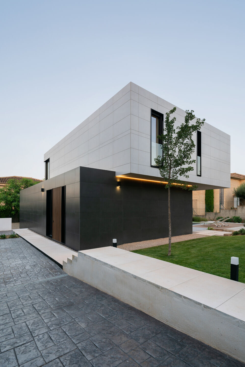 https://archello.com/story/149555/attachments/photos-videos/22 photo_credit Casas inHAUS | Catalogue house with contrasts in Valencia, Spain