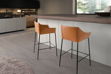 4145 - Brown Leatherette Stool 4145 - Brown Leatherette Stool