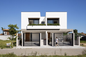 1 plus 1 Houses