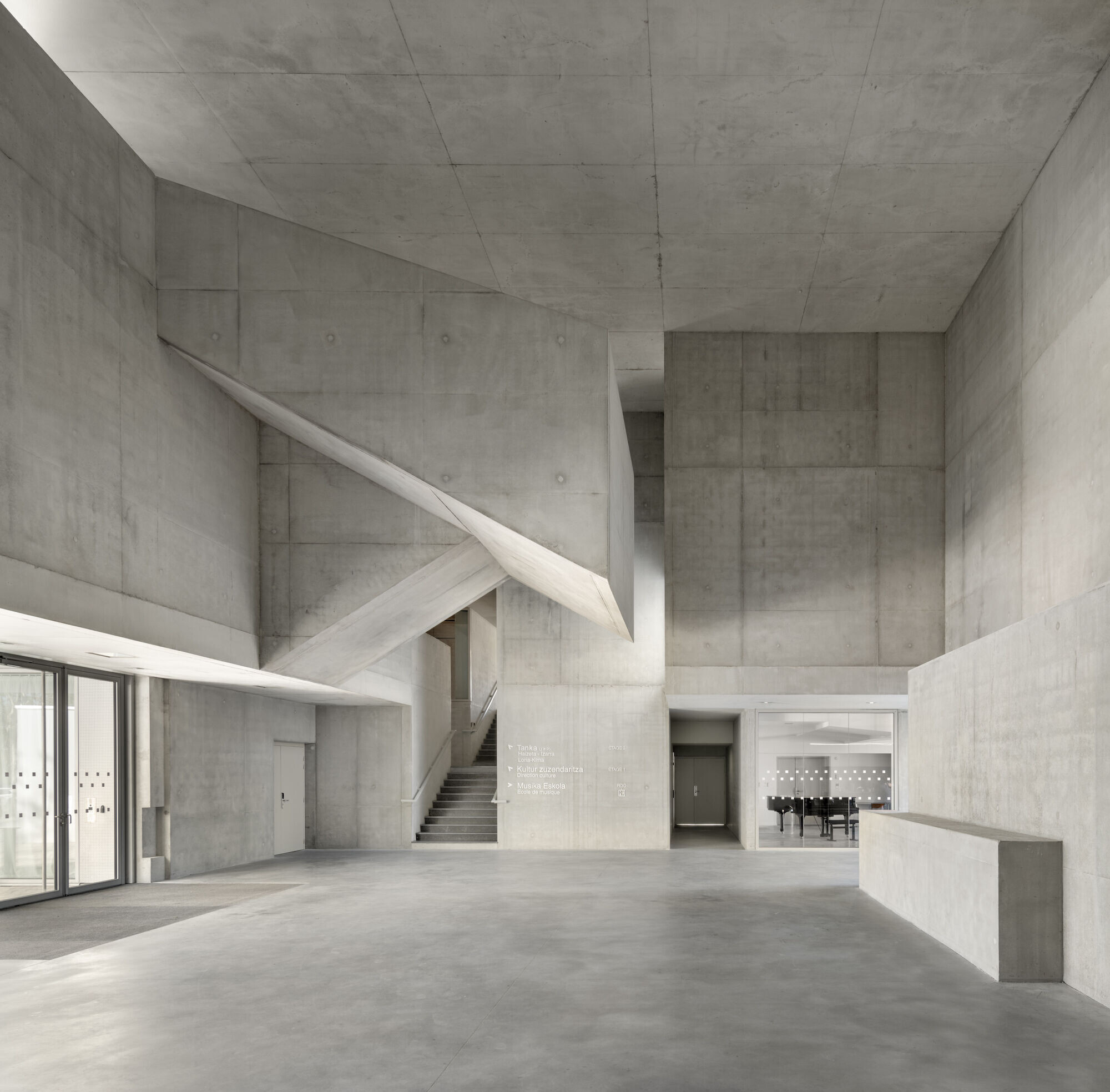 https://archello.com/story/149933/attachments/photos-videos/8 photo_credit Eugeni Pons