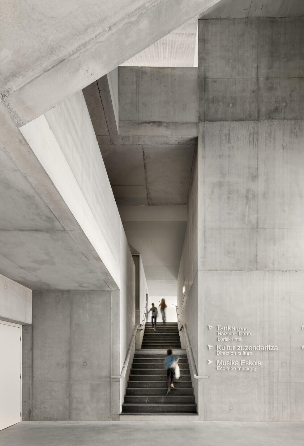 https://archello.com/story/149933/attachments/photos-videos/13 photo_credit Eugeni Pons